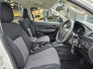 2020 Mitsubishi Triton - Thumbnail