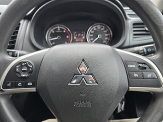 2020 Mitsubishi Triton - Thumbnail