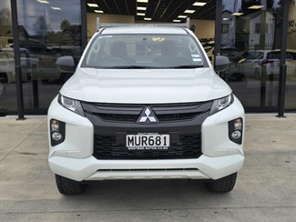 2020 Mitsubishi Triton - Thumbnail