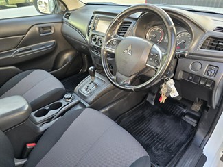 2020 Mitsubishi Triton - Thumbnail