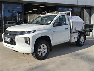 2020 Mitsubishi Triton - Thumbnail