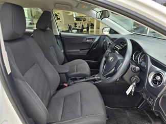 2018 Toyota Corolla - Thumbnail