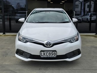 2018 Toyota Corolla - Thumbnail