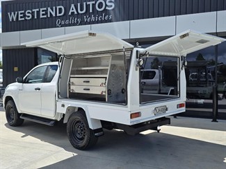 2019 Toyota Hilux - Thumbnail