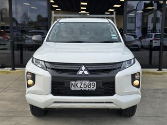 2021 Mitsubishi Triton - Thumbnail