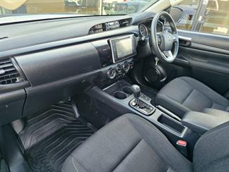 2018 Toyota Hilux - Thumbnail
