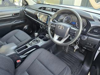 2018 Toyota Hilux - Thumbnail
