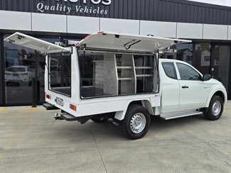 2018 Mitsubishi Triton - Thumbnail