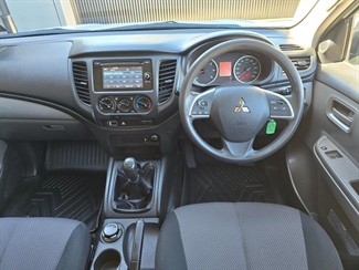 2018 Mitsubishi Triton - Thumbnail