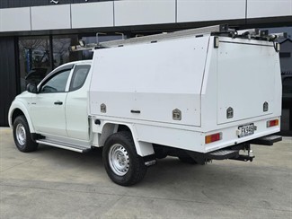 2018 Mitsubishi Triton - Thumbnail