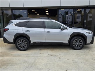 2023 Subaru Outback - Thumbnail