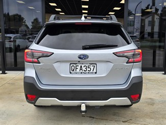 2023 Subaru Outback - Thumbnail