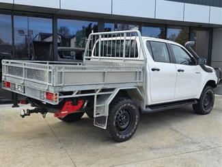 2018 Toyota Hilux - Thumbnail