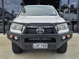 2018 Toyota Hilux - Thumbnail