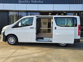 2020 Toyota Hiace - Thumbnail