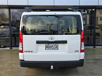 2020 Toyota Hiace - Thumbnail
