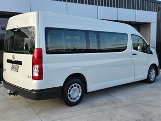 2021 Toyota Hiace - Thumbnail