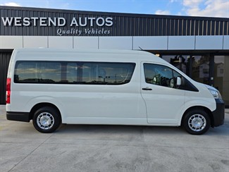 2021 Toyota Hiace - Thumbnail