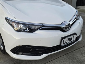 2018 Toyota Corolla - Thumbnail