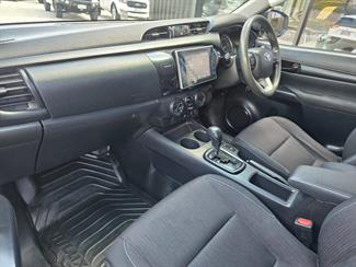 2018 Toyota Hilux - Thumbnail