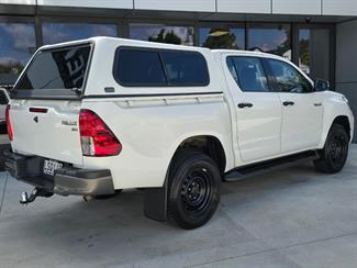 2018 Toyota Hilux - Thumbnail
