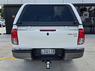2018 Toyota Hilux - Thumbnail