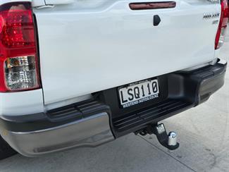 2018 Toyota Hilux - Thumbnail
