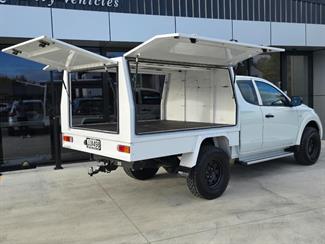 2015 Mitsubishi Triton - Thumbnail