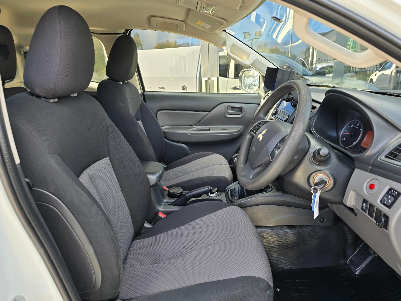 2015 Mitsubishi Triton