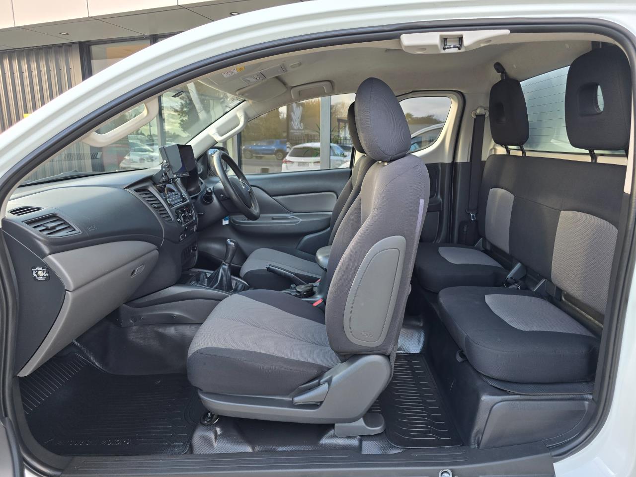 2015 Mitsubishi Triton