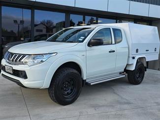 2015 Mitsubishi Triton - Thumbnail