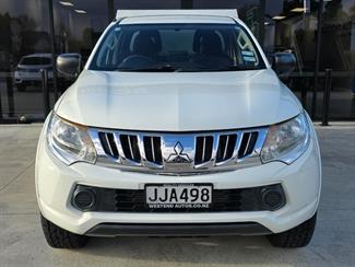 2015 Mitsubishi Triton - Thumbnail