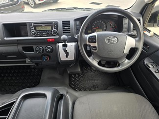 2018 Toyota Hiace - Thumbnail