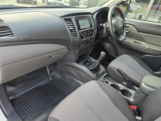 2018 Mitsubishi Triton - Thumbnail
