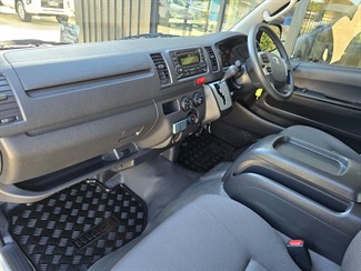2018 Toyota Hiace - Thumbnail