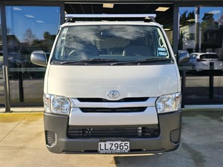 2018 Toyota Hiace - Thumbnail
