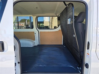 2022 Toyota Hiace - Thumbnail