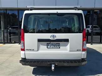 2022 Toyota Hiace - Thumbnail