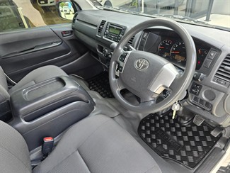 2019 Toyota Hiace - Thumbnail