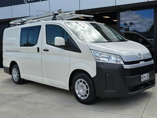 2020 Toyota Hiace - Thumbnail