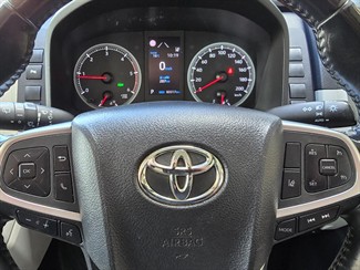 2020 Toyota Hiace - Thumbnail