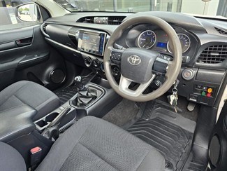 2016 Toyota Hilux - Thumbnail