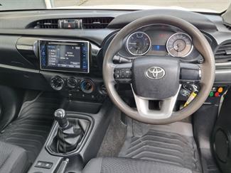 2016 Toyota Hilux - Thumbnail