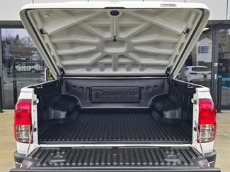 2020 Toyota Hilux - Thumbnail