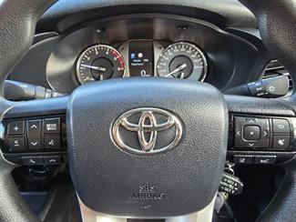 2020 Toyota Hilux - Thumbnail