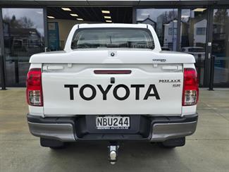 2020 Toyota Hilux - Thumbnail
