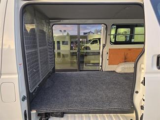 2014 Toyota Hiace - Thumbnail