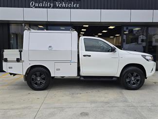 2019 Toyota Hilux - Thumbnail