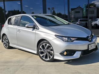 2017 Toyota Corolla - Thumbnail