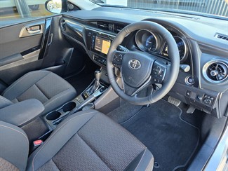 2017 Toyota Corolla - Thumbnail